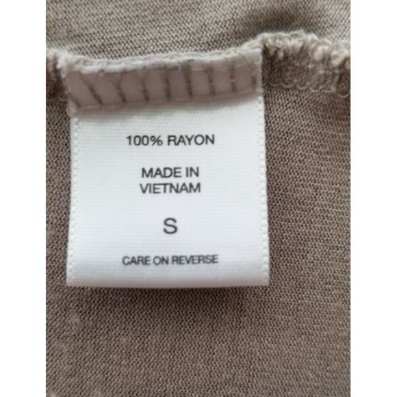 New York & Company Women's V-Neck Ruffle Flutter Sleeves Blouse Top Size Small - Picture 5 of 10